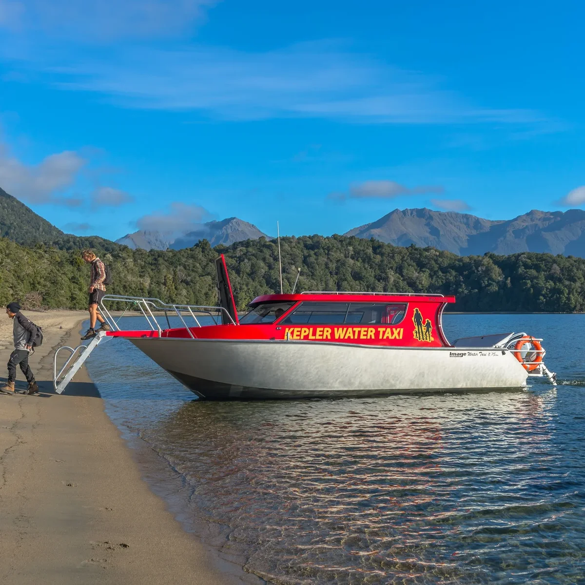 Kepler Water Taxi. Fiordland Outdoors